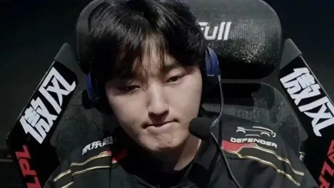 369与Karsa世纪大和解！电竞情谊见证兄弟情深，破冰拥抱引爆全场